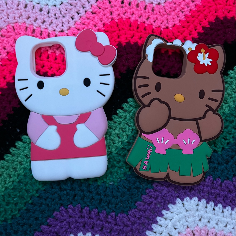 🫟3/$15 Hello Kitty iPhone 13 ProMax Case Set